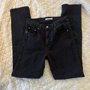 Levi’s Women’s 724 High Rise Straight Black Jeans 
W28 X L32